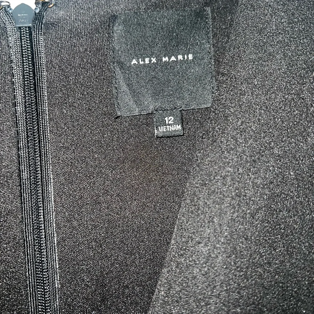 Alex Marie formal black jumpsuit with cape sleeves size 12 - Picture 2 of 4